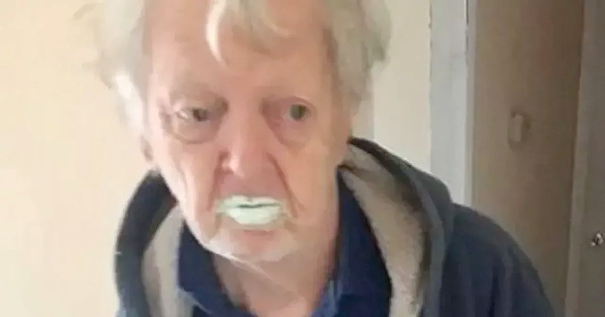 opferbIut's tweet photo. guys my grandpa just ate paint thinking it was yogurt 😂😂😂 https://t.co/iJp6r1md25