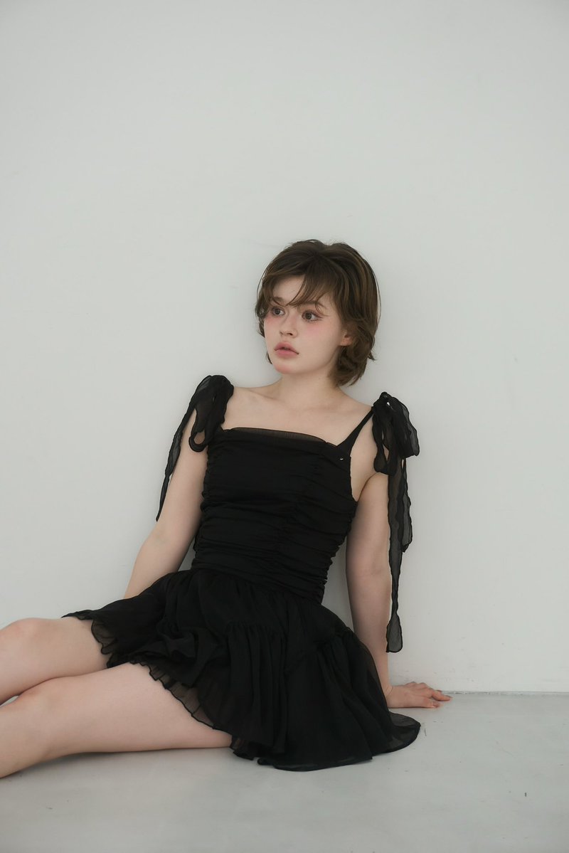 Jury chiffon mini dress color white/black ¥18,700-tax in ふんわり