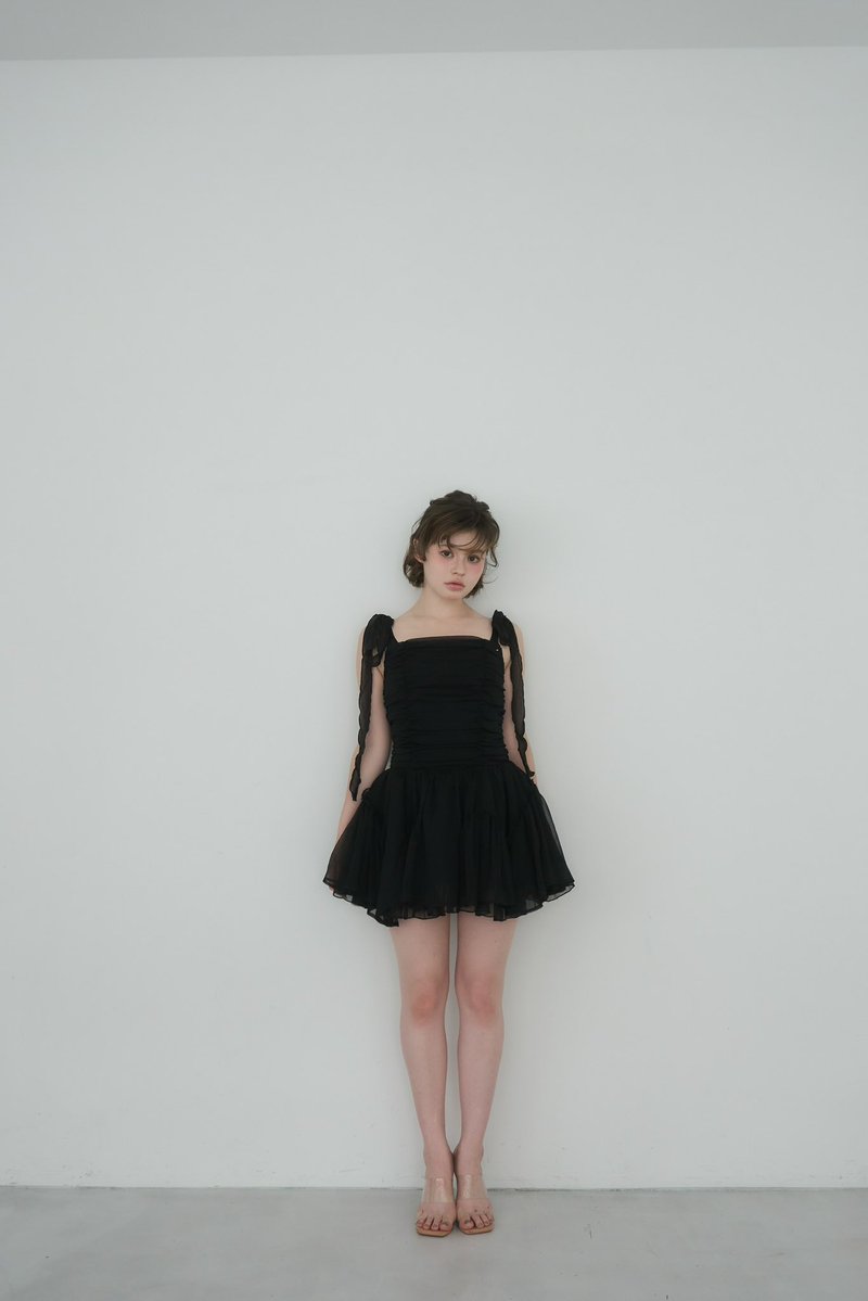 Jury chiffon mini dress color white/black ¥18,700-tax in ふんわり