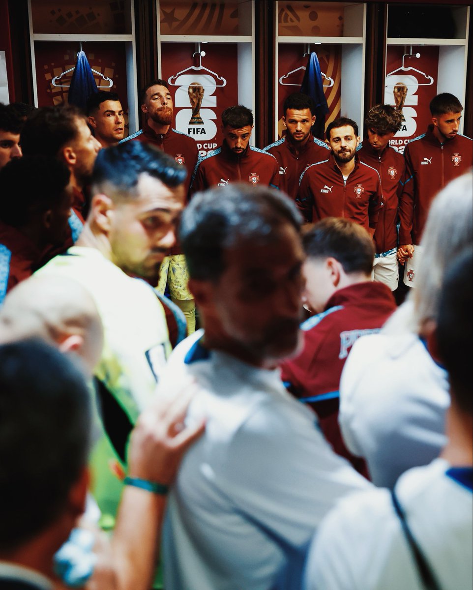 B_Fernandes8's tweet photo. Em frente! Juntos, 27+1. ✨ https://t.co/5PDjp3bIRO