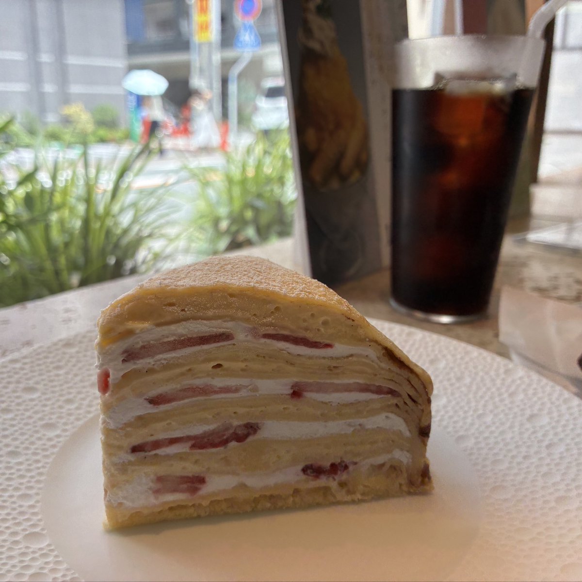 cicocicoo's tweet photo. 会議前の朝ごはんと会議終わりのご褒美ケーキ。
今月健康診断があるから健診終わるまで
スイーツは我慢しよう。（願望） https://t.co/CYpXph8LWI