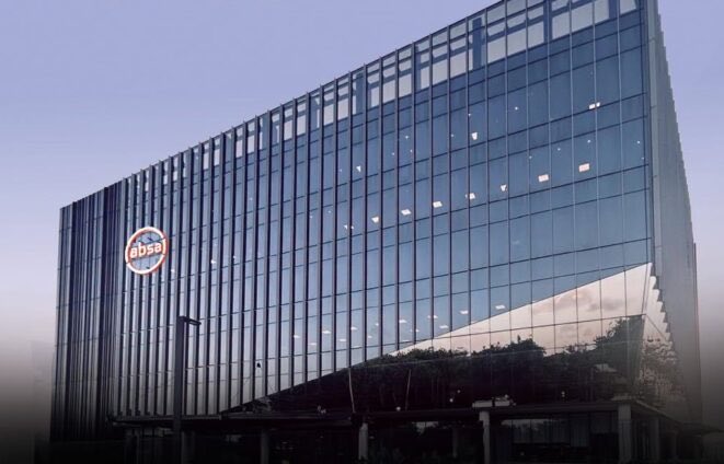 _GhChronicles's tweet photo. ‘South African Bank’ Absa Bank Ghana relocates head office to new Ridge headquarters https://t.co/AZRMIVsYBk