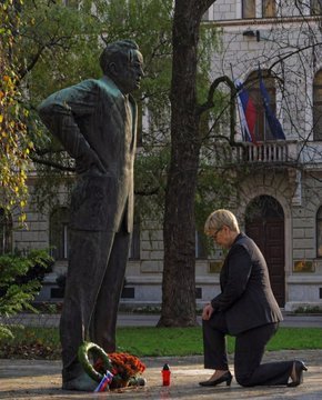 TZdenko's tweet photo. Zadnji ČAS JE, DA SE KIP ZLOČINCA KIDRIČA ODSTRANI ZA VEDNO, DA @nmusar VEČ TRPELA NE BO in s tem istočasno "OSVOBODIMO SLOVENIJO"! https://t.co/x0WJaAmVWN