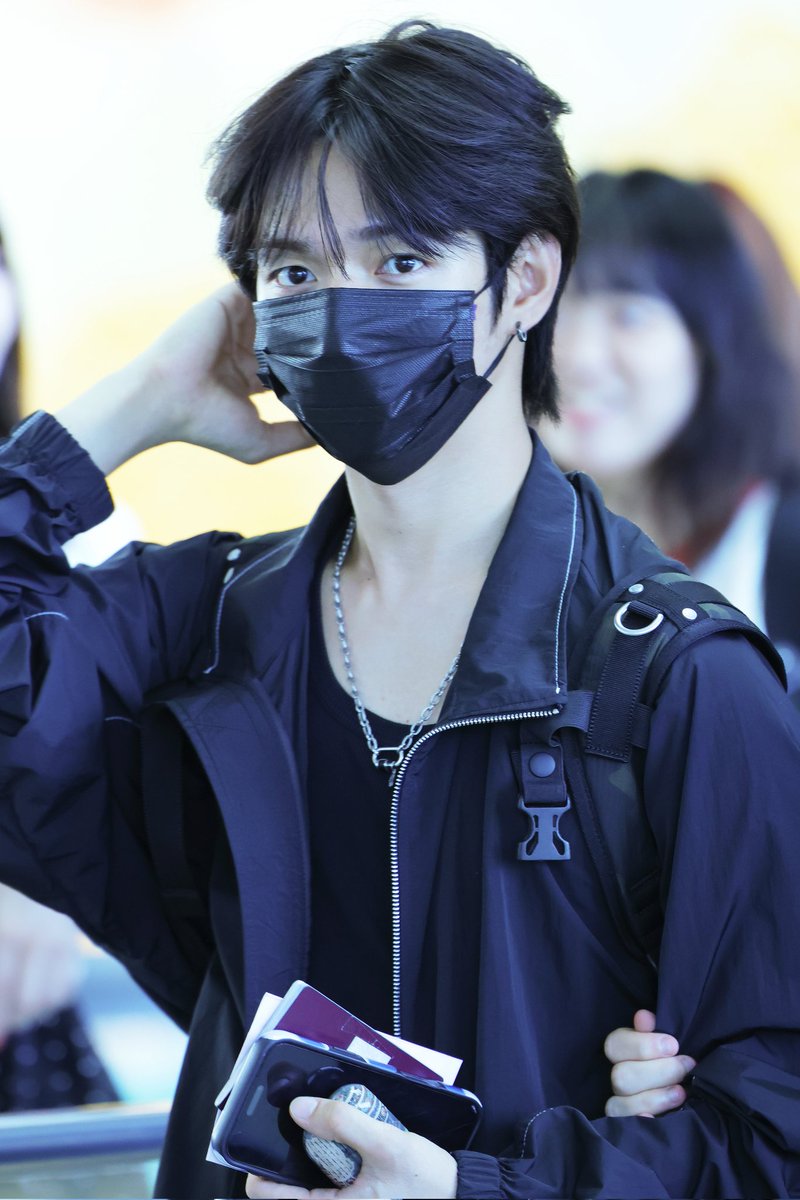 didiii_up's tweet photo. 260703 ICN
#아홉 #제이엘 
#AHOF #JL https://t.co/vQah7ljIOe