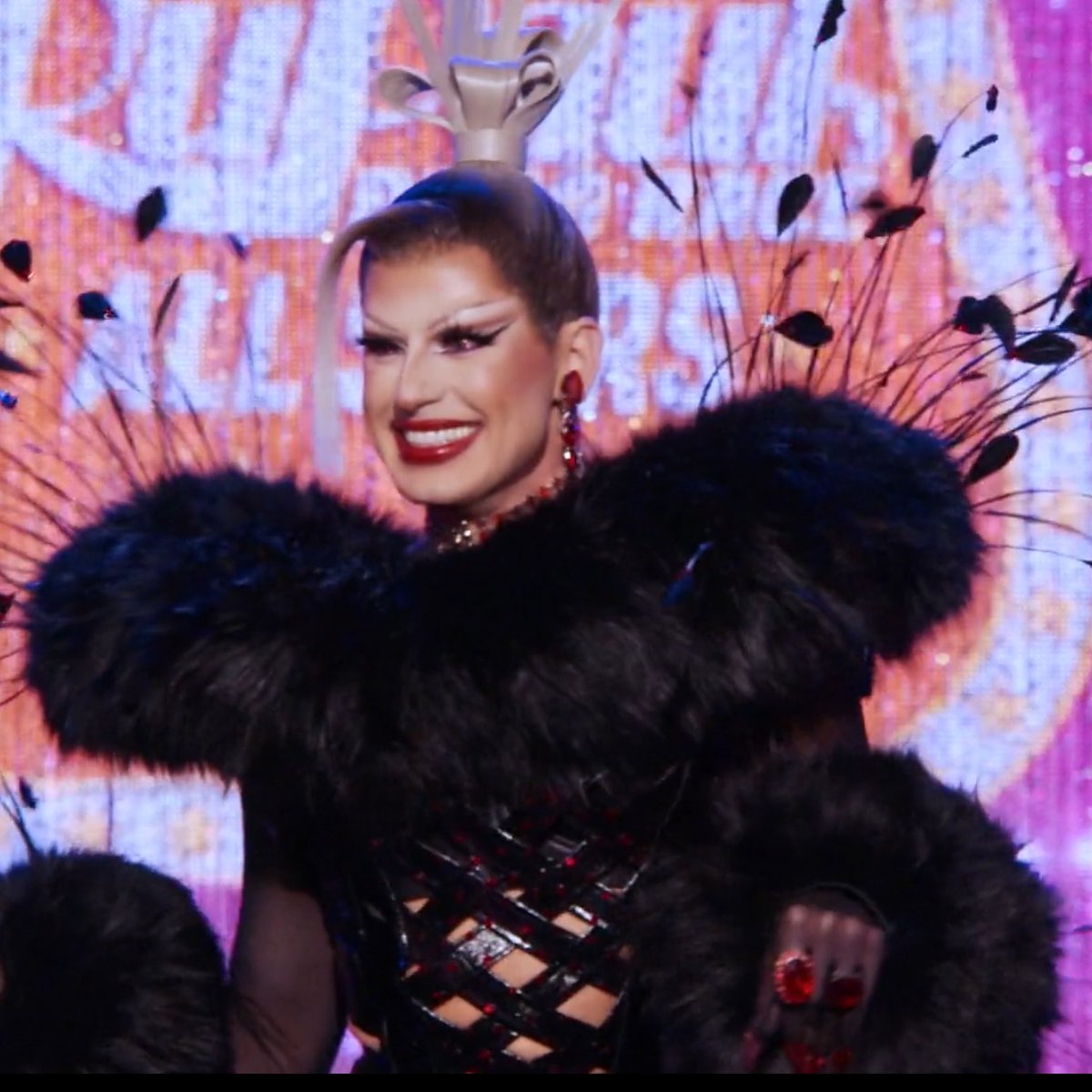 KINA2_2's tweet photo. Joey Jay back this is just Purple Bracket vs The World at this point LMFFAOOO
#DragRace #AllStars11 https://t.co/Q1BmEXwD8s