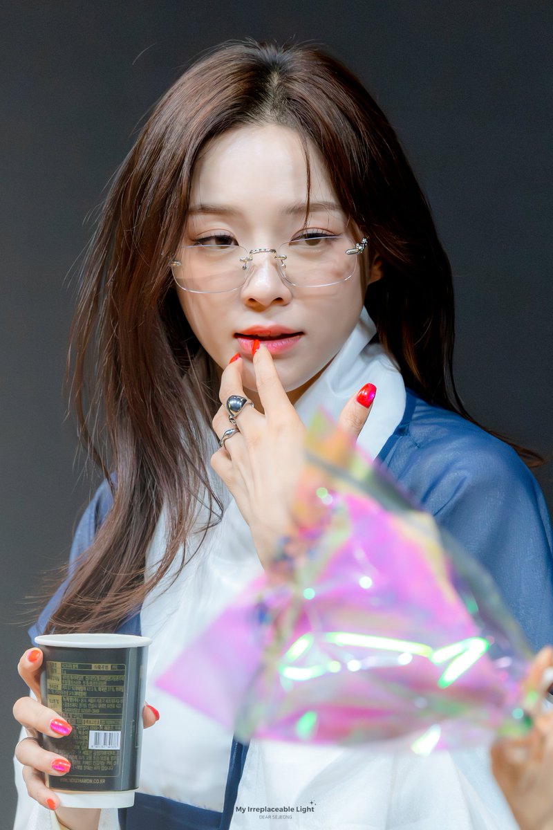 keybee828__'s tweet photo. 260613  Music Art Fansign
[📷] mil_0828

#김세정 #KIMSEJEONG 
#SEJEONG #IOI https://t.co/DId0yBJ5bS
