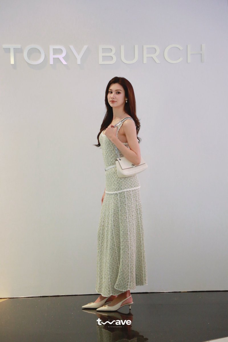 twavebyku's tweet photo. “ลีน่า ลลินา” ร่วมงาน Grand Opening ของ Tory Burch Flagship Store แห่งใหม่ ณ ICONSIAM

LENA TORY BURCH NEW BOUTIQUE 
#LenaLalina #ToryBurchxLena 
#ToryBurchThailand 
#ToryBurchICONSIAM https://t.co/TV0DW3glGk
