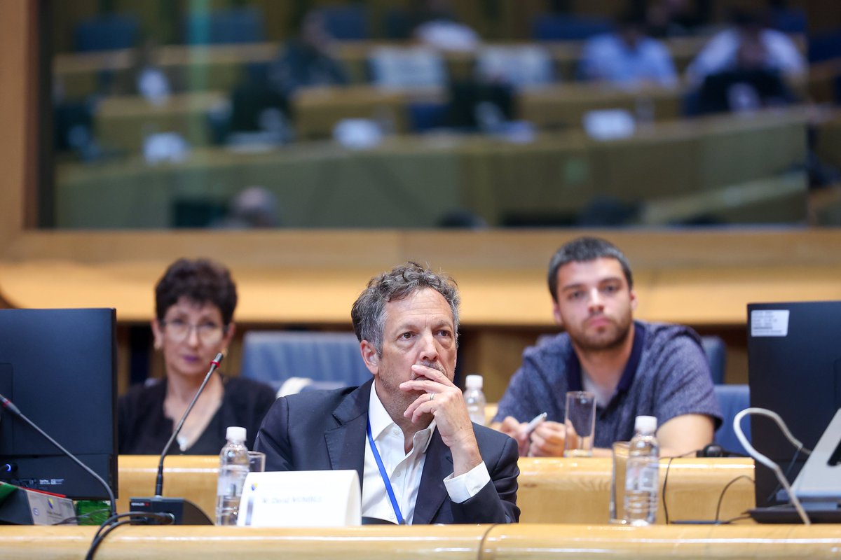 David_Womble's tweet photo. Citizen participation strengthens trust and social cohesion.

Through the EU-funded #MožemoBolje project, the Citizens’ Assembly contributed recommendations for 🇧🇦's EU integration path.

On behalf of @UN_BiH, @IOM_BiH takes part together with @eubih, @OSCEBiH &amp; @CoE_Sarajevo. https://t.co/MotgOO0xlg