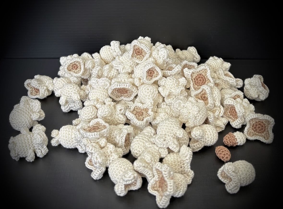 AlaKnitting's tweet photo. 編み物は根気。
一目一目コツコツと。

#編み物 #crochet https://t.co/ipijemh4b9