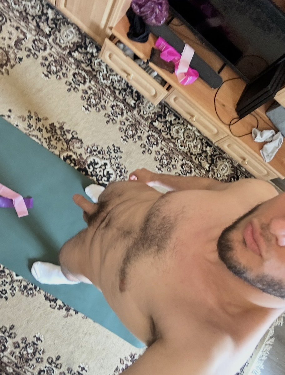 Dimasik1d's tweet photo. Решил позаниматься спортом 💪🏻 
———
I decided to start working out 🍆 https://t.co/XU37HBs3dV