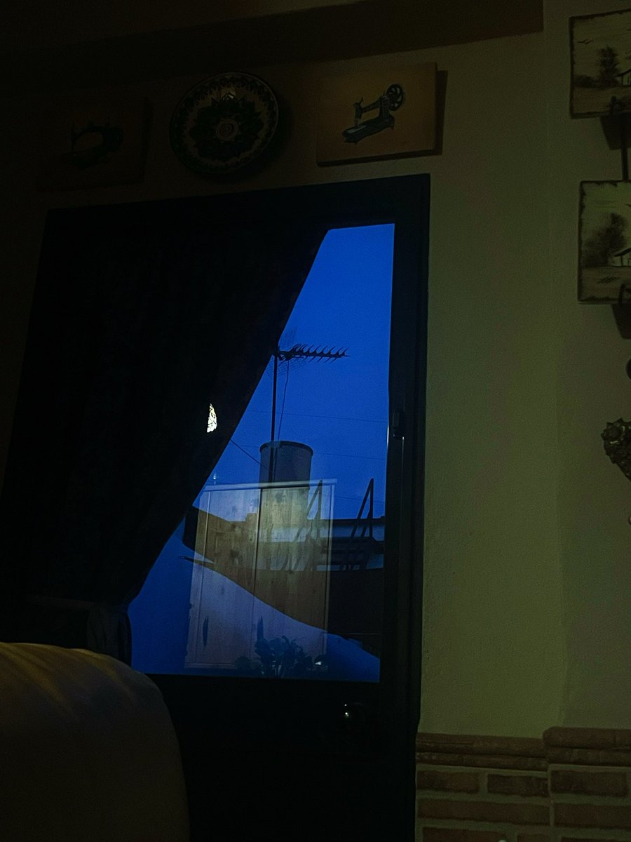 N0AHTN8's tweet photo. day’n’nite https://t.co/q0D5oVNm3R