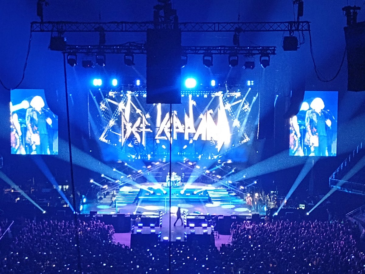 gingerLadd73's tweet photo. I can die happy now @DefLeppard and #Extreme at the #O2Arena last night #RockChick #BucketList ❤️🤘🏻 https://t.co/vuQdW3irby