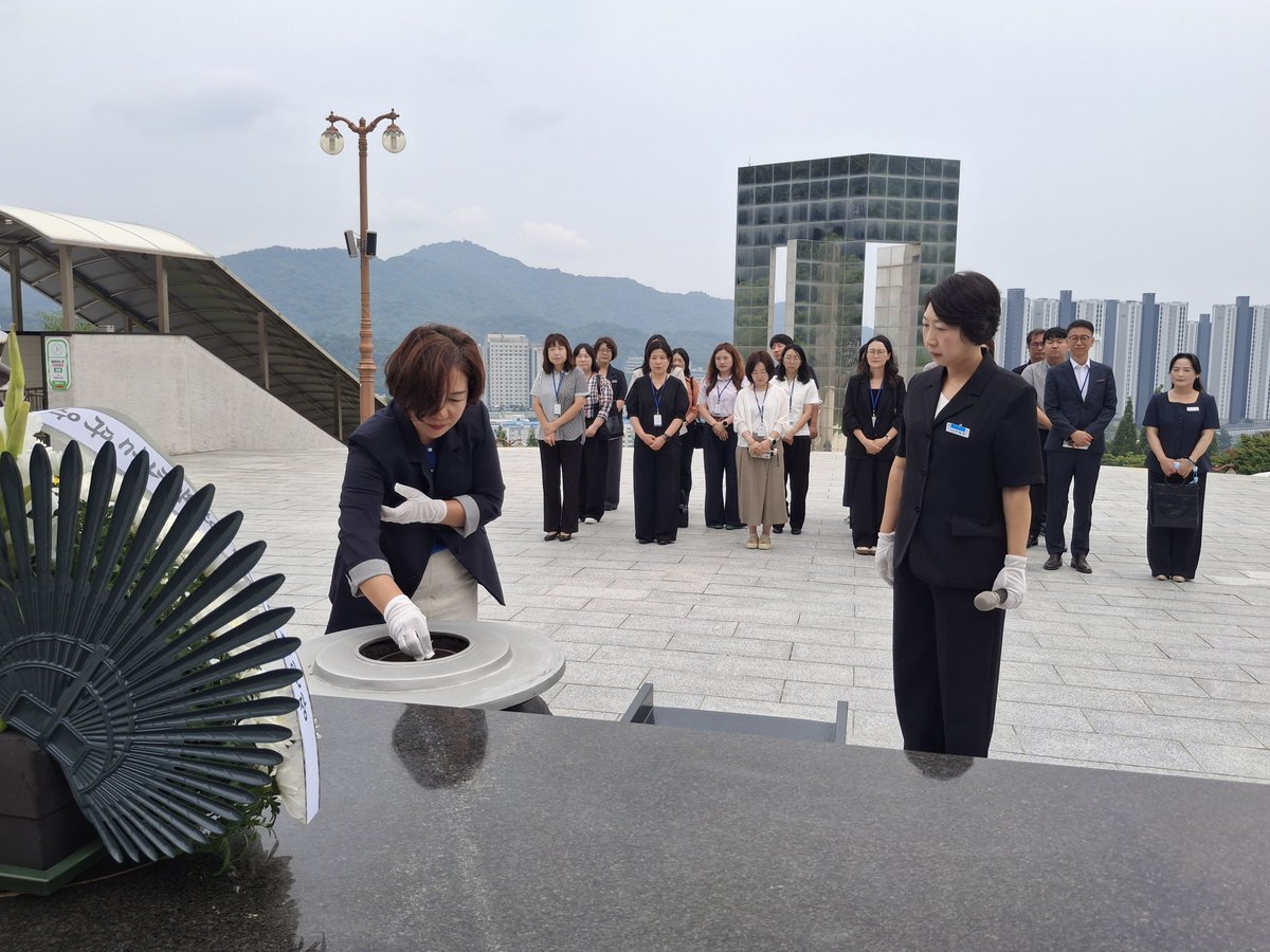 NC3_15's tweet photo. 2026.07.03. 경상남도교육청 연수생 참배 및 관람 https://t.co/EzsQZHeXJo