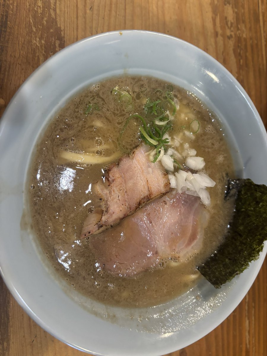 c_n_fishtons's tweet photo. こんばんは

夜も15杯くらいですが
煮干しラーメンやります
ややこしいので
新しくラーメンのカテゴリーの中に
購入ボタンつくります
ノーマル1100円
特製1400円

夜はバキバキの中太麺です

魚介とんこつは
通常の魚介とんこつです！

間違えないように
よろしくお願い致しますm(_ _)m https://t.co/f6BapWPdjQ