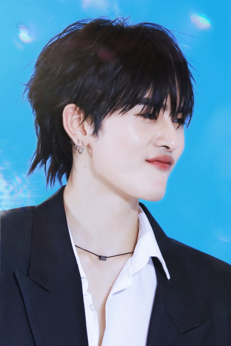 MyatL42071's tweet photo. မေ့သားလေးကတကယ့်အလှလေးပါကွာ

PERTHSANTA FILL HEART

#เติมใจเติมไฟให้เพิร์ธแซนต้า https://t.co/e726GOHkSY