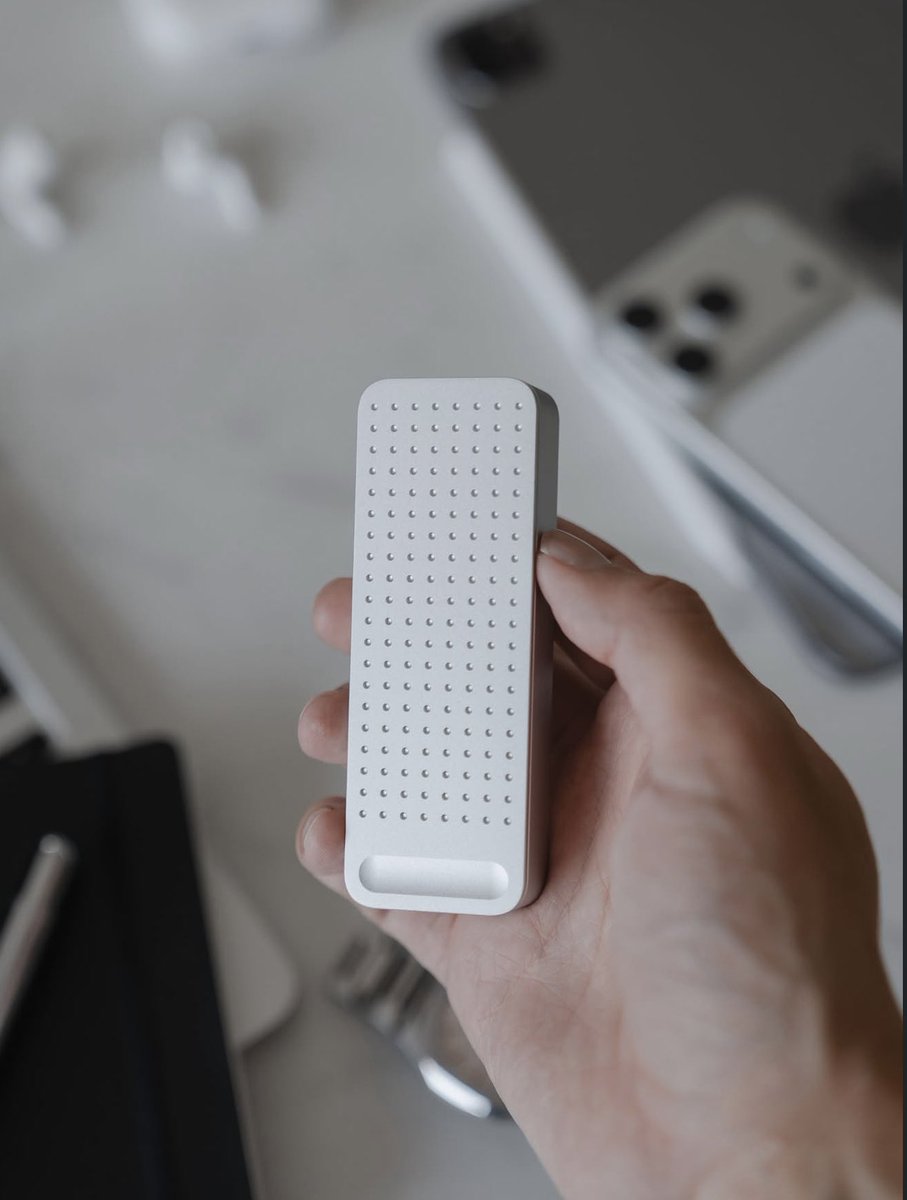 samiozsw's tweet photo. Upgrade your workflow with the ultimate SSD! Get it on Amazon before the deal ends:https://t.co/57zvlTH797 https://t.co/UHkczos2lW