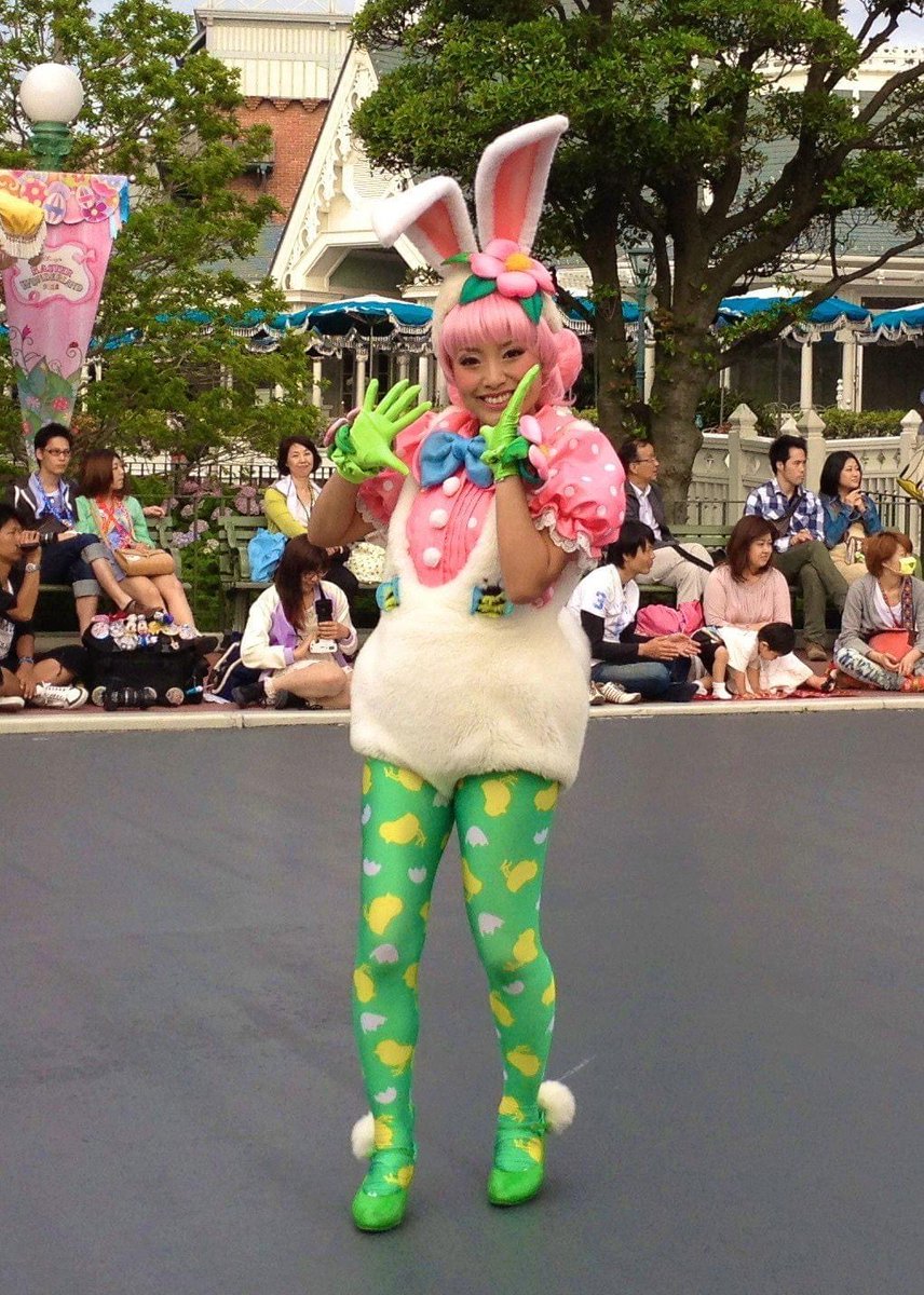 bigmuhaha's tweet photo. Tokyo Disney Easter Parade. https://t.co/ZiaT1ZxW37