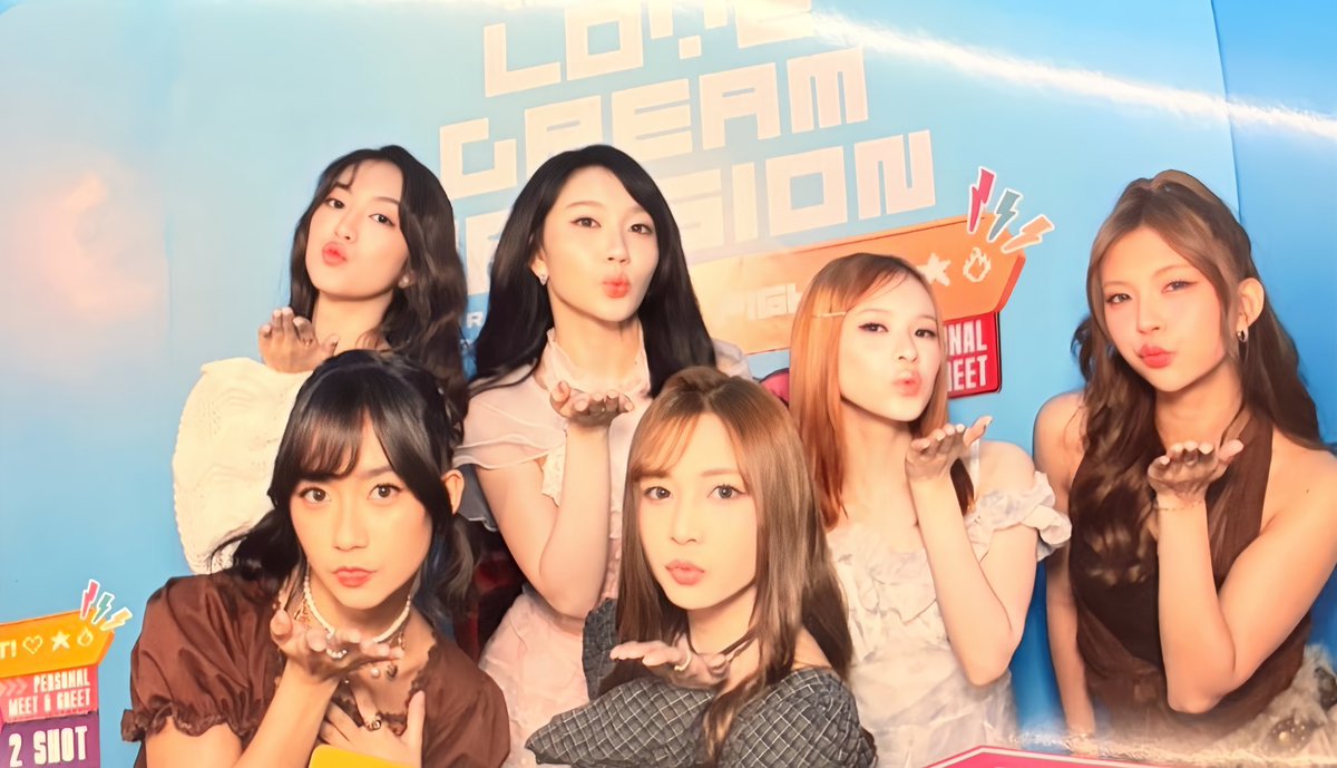 jecimaca's tweet photo. pretty girl next to pretty girl😗🫴🏻 https://t.co/3E8L0BFbTM