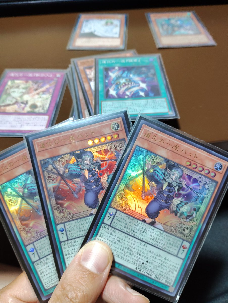 rokusyou1's tweet photo. 道化の一座　ハット
ストック完了
クラウンクランデッキ
ついに完全体となった⋯
#遊戯王
#yugioh https://t.co/kwTltX2iAW