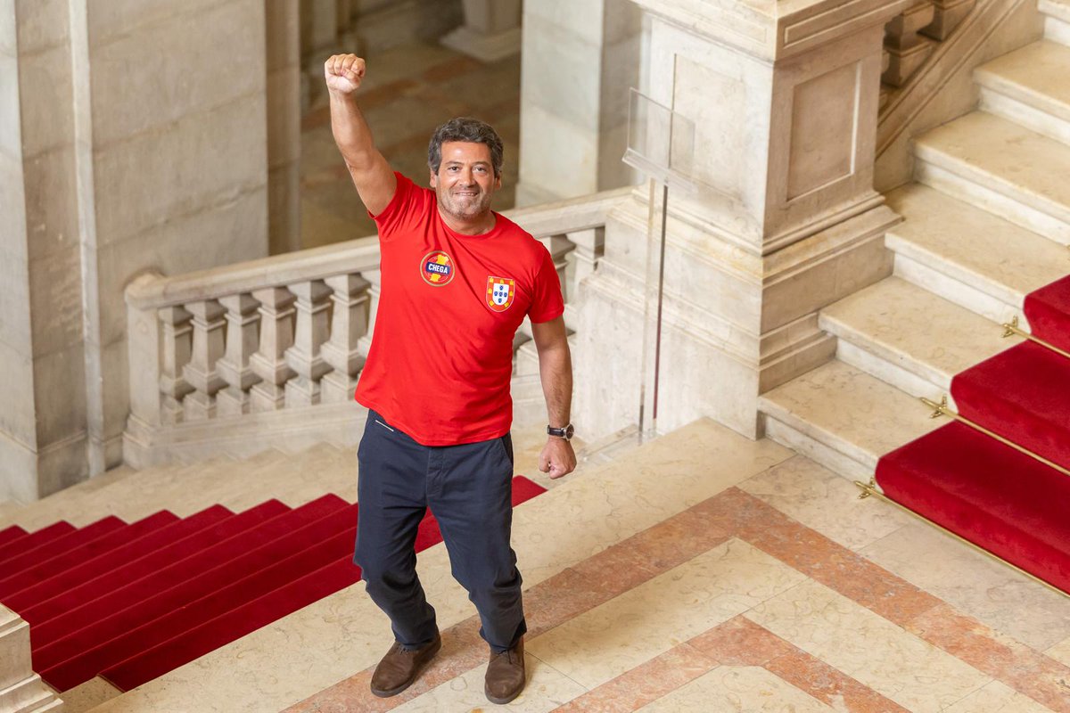 AndreCVentura's tweet photo. Vamos lá grande Nação! Croácia já está...agora vamos atrás dos espanhóis 💪🇵🇹🇵🇹🇵🇹!!! https://t.co/FzWPg5fQQN