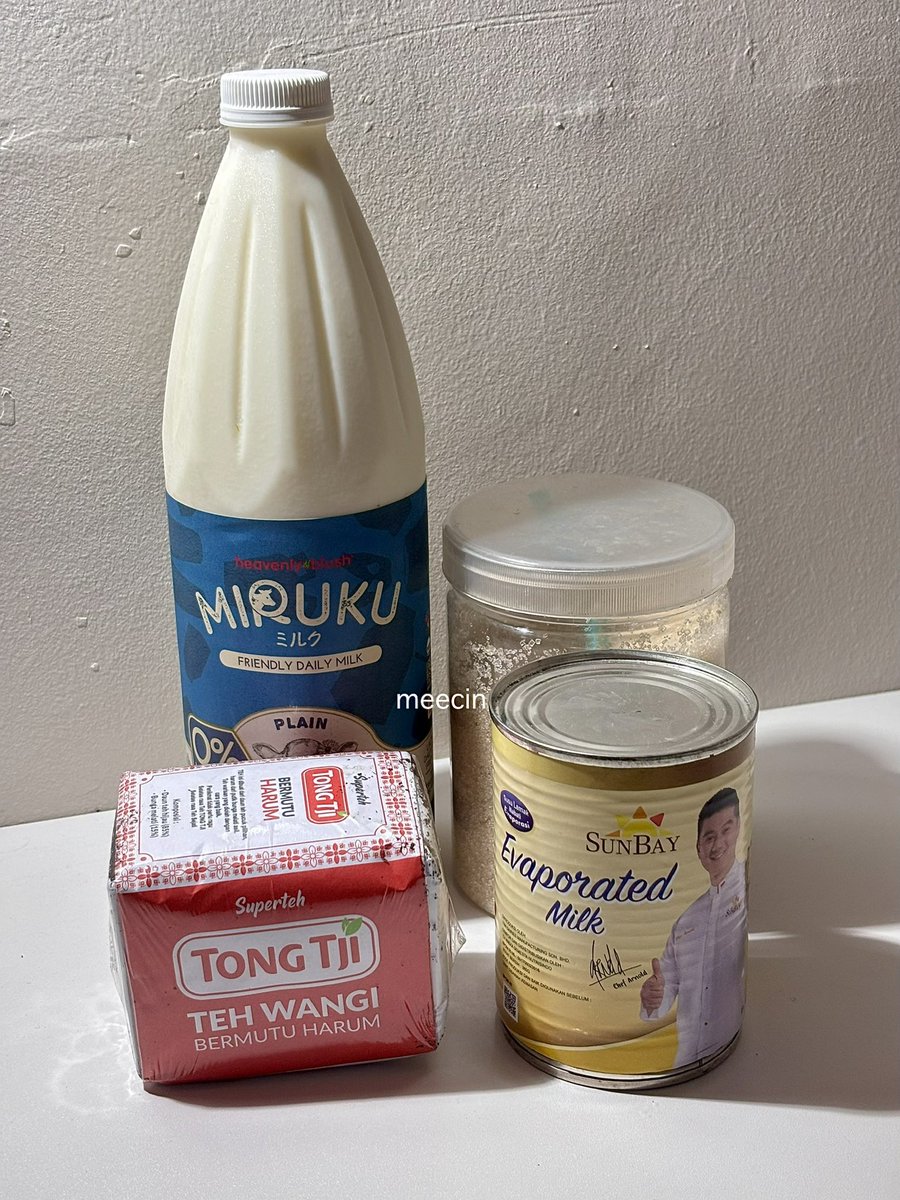 meecin_'s tweet photo. Obatnya bikin roasted milk tea sendiri 💁‍♀️ https://t.co/ZDJYR1Hgyx