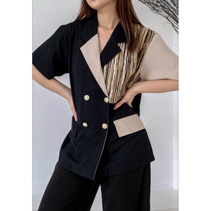 onedexray's tweet photo. Jujur, ada kualitas ada rupa!✨
Desainnya timeless banget dan gak pasaran. Kalau lo nyari baju yang bikin look langsung kelihatan classy dan mahal secara instan, ini jawabannya✌🏻

https://t.co/t79XmuG2xQ https://t.co/pNgn5gIemL