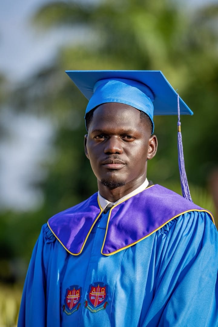 CivicSpaceTV's tweet photo. 🎉 #CivicSpaceTV team celebrates two amazing people today; @sharonewhyte and @DrakeOnen who have graduated today @UCUniversity . #UCUGraduation
Congratulations and Best Wishes ahead! 🎓🎈
#YouthRoundTable
#InterUniversityDebates https://t.co/TojkdW5KB7