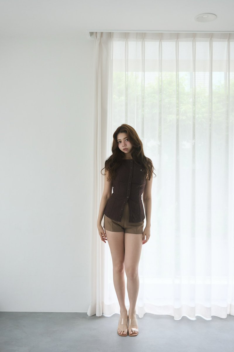 Olivia pants set up color ivory/brown ¥17,600-tax in ハリのある