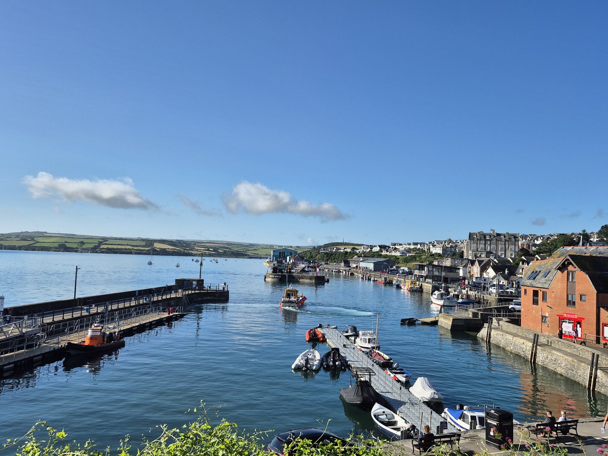QuayArtPadstow's tweet photo. Good Morning #Padstow #Rock #NorthCornwall #SunnyDaysAreHereAgain #TheCamelEstuary #HereComesTheSun #HelloSunshine
@Westcountry @WendyMounce @Cornwall_Coast
@Devon_Cornwall @iloveukcoast @Intocornwall
@ILoveCornwallUK @Cornishreview @Cornish_Review https://t.co/S5tj9kwJWW