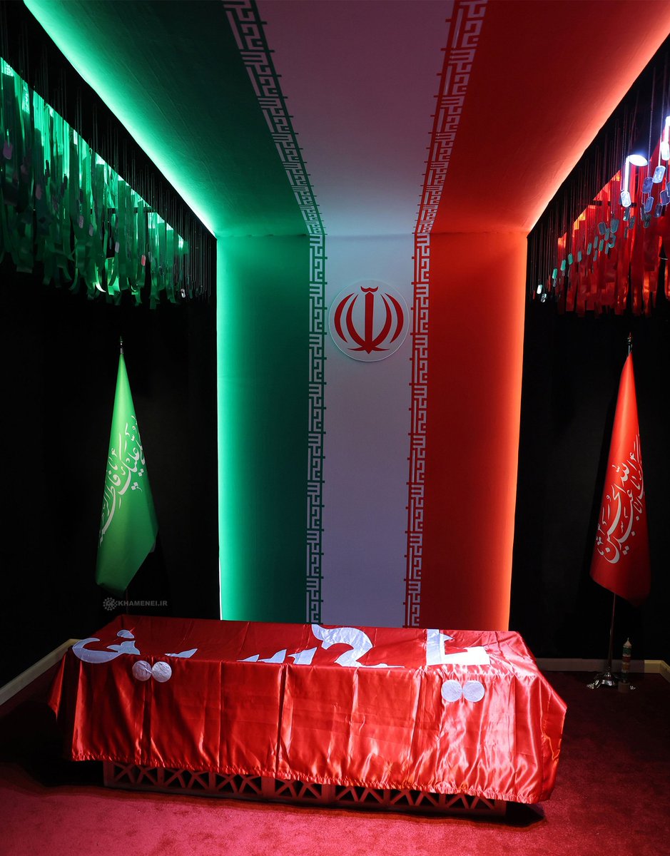 mehrr_bano's tweet photo. همه چیز رو باهم داشتی؛ خدا خواست شیرین‌ترین پاداش بندگان برگزیده‌اش، یعنی ܢܚ݅ܣߊ‌ܥ‌‌ࡅ߳ߺߺܙ، هم نصیبت شود... گوارای وجودت. 
#باید_برخاست
#قائد_امت https://t.co/K3rMiYLfGx