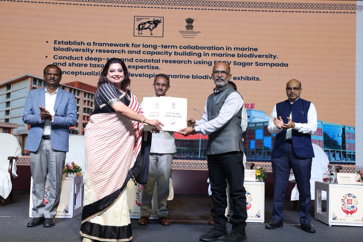 ZoologicalI's tweet photo. 4 new alliances, 1 mission: At #ATS2026 Valedictory, #ZSI formalised MoUs with #CMLRE, #UniversityofKalyani, #SISTChennai & #AnSI to advance research in marine #biodiversity, #taxonomy, #conservation, DNA barcoding & #academic exchange through institutional synergy.
#MoEFCC https://t.co/GdWzf91INX