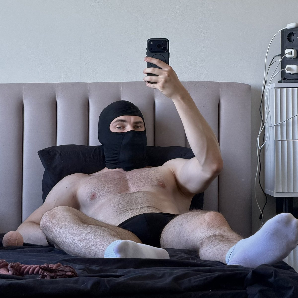 AskUrExxx's tweet photo. начался день в котором я не нуждаюсь https://t.co/pTHLc1LgYF