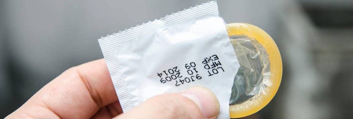 kingvelii's tweet photo. 1- Expiration dates aren't just for show:

A condom that’s past its expiration date might look fine, but it could tear easily during sex.

Many people don’t check the expiration date.. https://t.co/AT6HSHE2sn