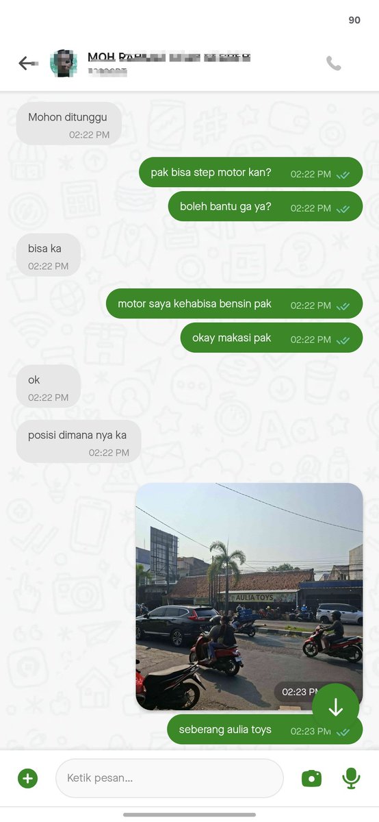 qi___qi___qi's tweet photo. ada ada aja ya Allah grgr pom bensin pada habis stock 😭😭😭🙏 https://t.co/fUneMiK1mG