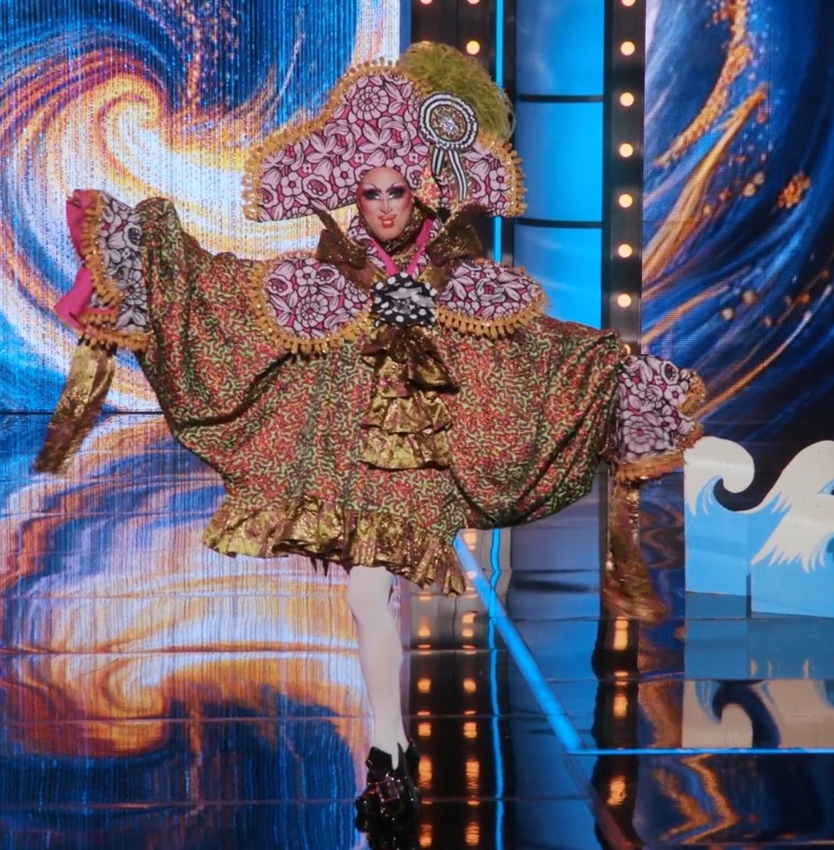 _lemonhoe_'s tweet photo. Fashion icon and All Stars 11 Winner #dragrace #allstars11 https://t.co/hk0ekT0azZ