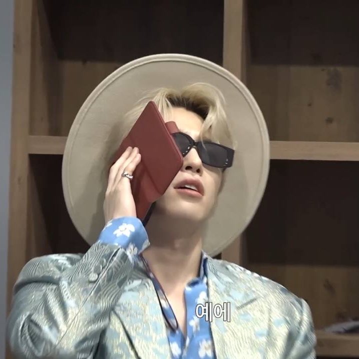 lunehoon's tweet photo. just pledis boygroup’s maknaes and their glasses and flip phone case 😭 https://t.co/Zb2nByjFeC