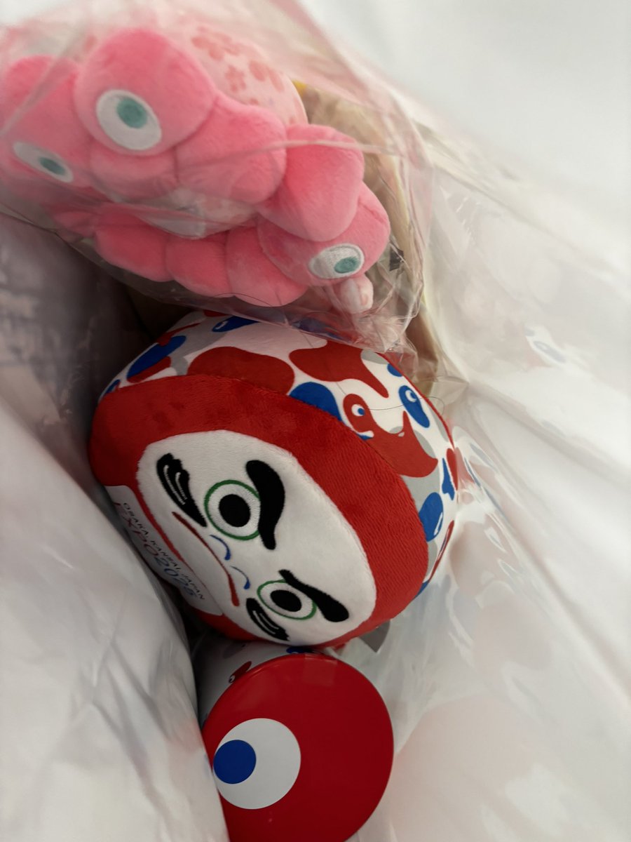今日買ったミャクミャク様たち、チラ見せ。 今、勝負かかってるから