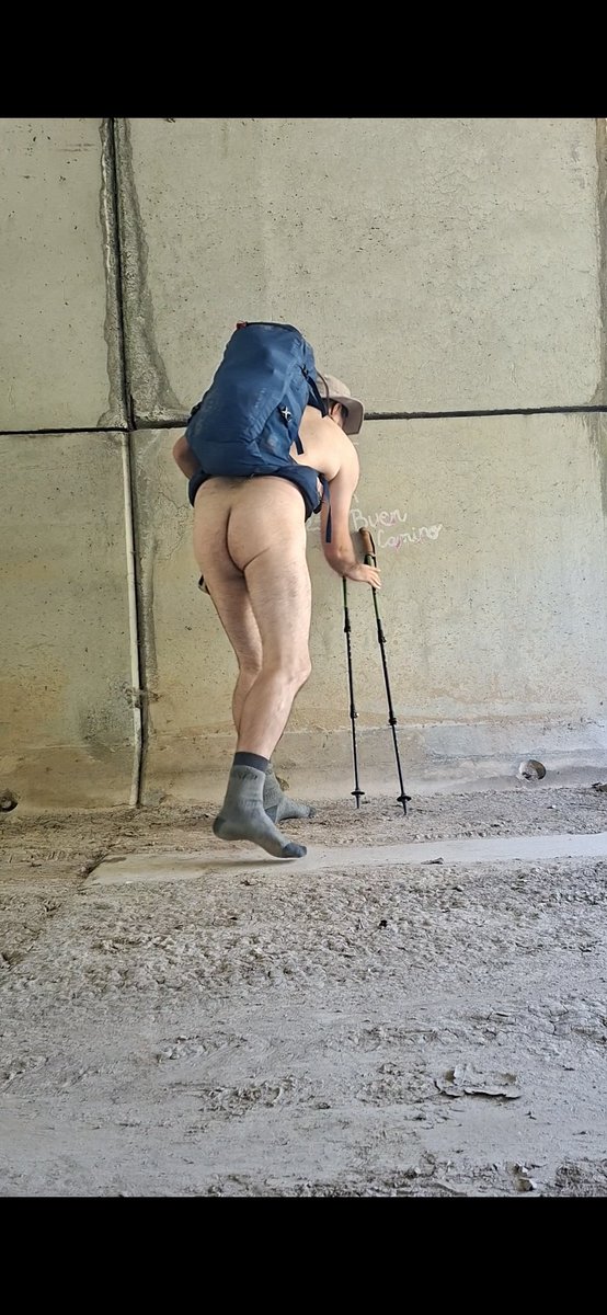 slut152024's tweet photo. #Nakedhike #publiccock https://t.co/y3fxmgnUBY