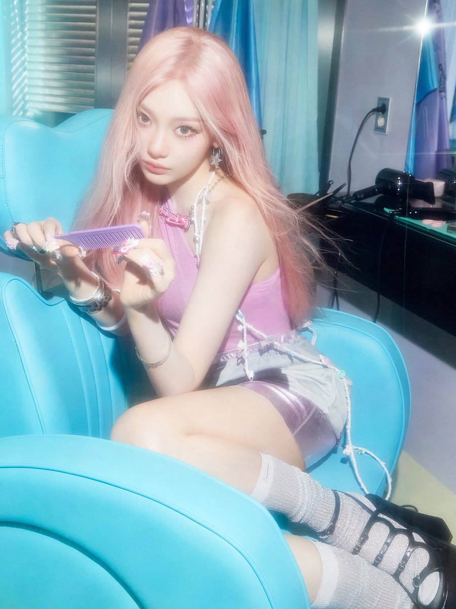ningningspics's tweet photo. pinkning in 2022             pinkning in 2026 https://t.co/qpNTFCYRx6