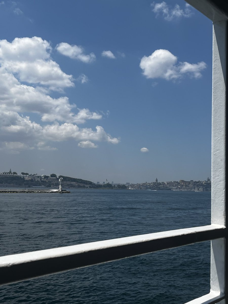 hmhlms's tweet photo. Life is life-ing for 30 mins… https://t.co/k0EQah3nKH