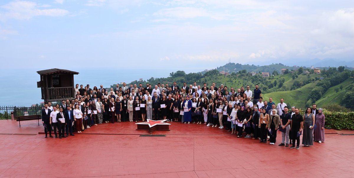 RizePem's tweet photo. 2026 Yılı 4. Grup Aile Destek Eğitim Programı, 4. Grup Tüketici Mahkemesinde Görev Yapan Personeller İle 3. Grup Mübaşirlere Yönelik  Hizmet İçi Eğitim Programları Kapanış ve Katılım Belgesi Töreni Rize Kenan İpek Personel Eğitim Merkezinde Gerçekleştirildi. https://t.co/4m8mfRHT5e