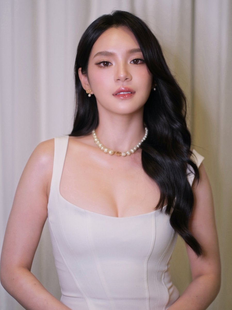 CherprangFCTH's tweet photo. พี่สาวคนสวย 😘

©️ upgadezii via Instagram 

#CherprangAreekul https://t.co/7Fi5aNX7oE