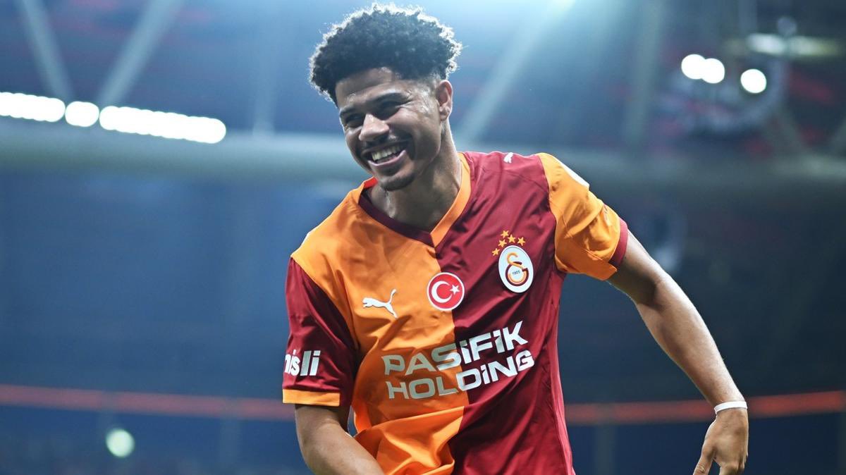 alp7rn's tweet photo. 🚨👀 Gabriel Sara için henüz resmi bir teklif yok.

💰Bir premier lig takımı 25 milyon Euro seviyesinde bir öneride bulundu.

[@SaltFutbol90] https://t.co/QILyQvJcKC