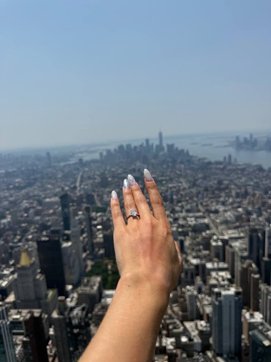Emranshaikk's tweet photo. Love isn't measured by how high you stand.

It's measured by who you're willing to stand beside. ❤️

At the edge of the world, above the noise, one thing remains unshaken—trust.

Some heights are only possible when two hearts choose to face them together. https://t.co/xzhjs5PuPx