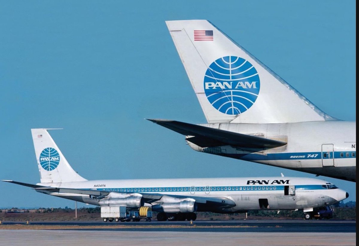 AirlineRetro's tweet photo. Pan Am’s 707 and 747. https://t.co/iWWfImHd03