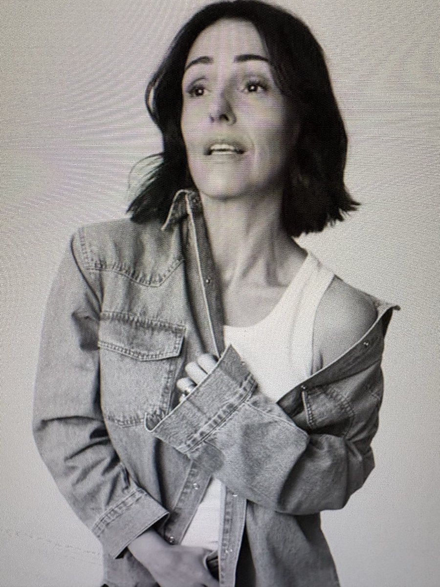 atarry246's tweet photo. Lovely Suranne looking rather sexy in this photo.Rather nice.🌺🌺 https://t.co/3mK3oDpZPv