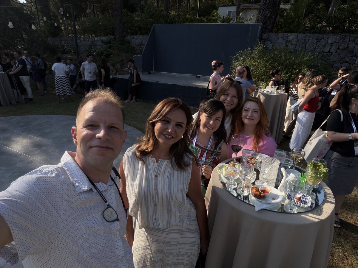 emelparlar2's tweet photo. #ewis 2026 Izmir was very productive and enjoyable. It was wonderful to reconnect with our former students and colleagues, exchange ideas, and spend time together. My sincere thanks to the organizers for making this gathering possible. Looking forward to seeing everyone again.🖐️ https://t.co/U6gYJ9ln3o