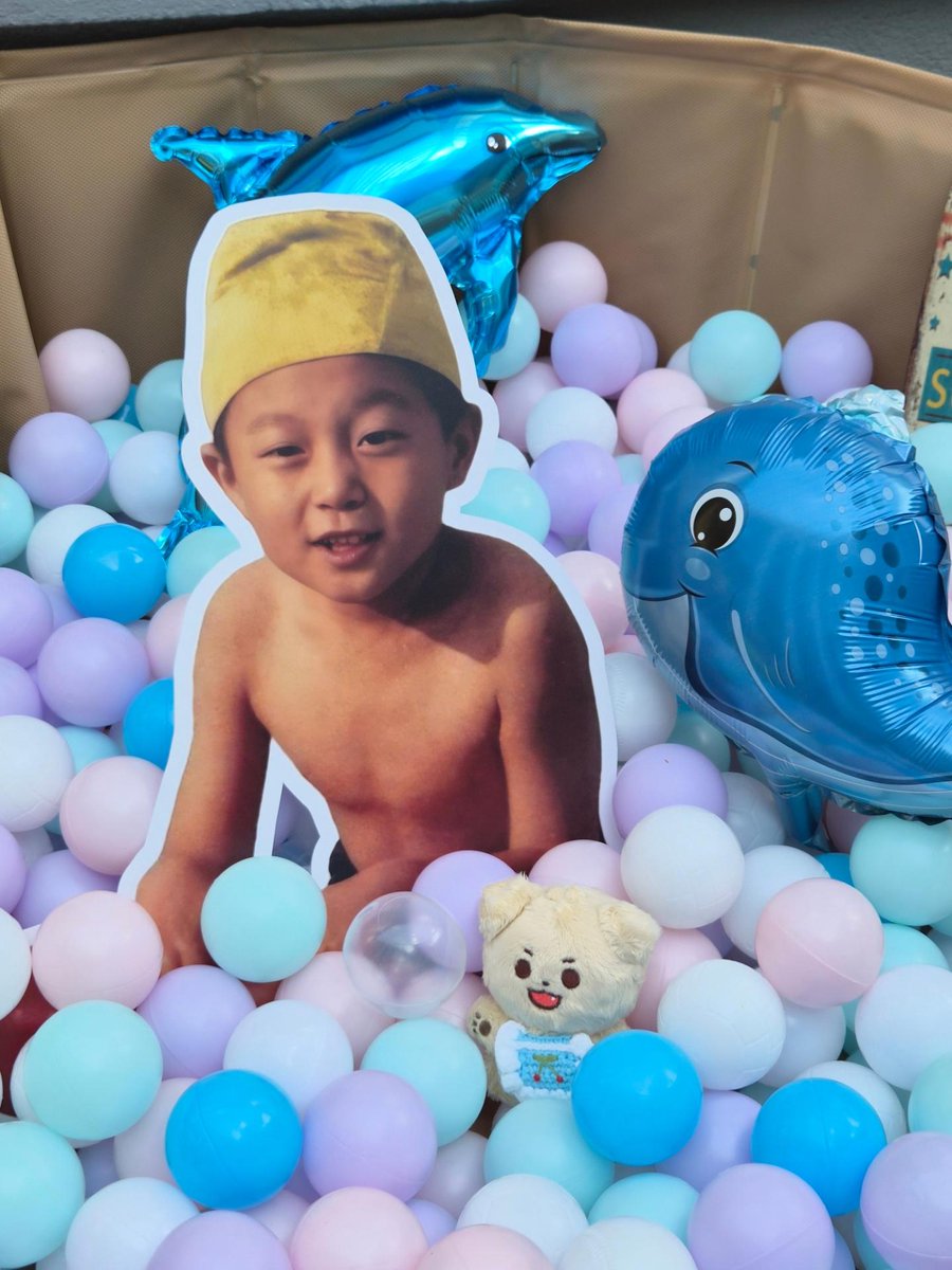 DUTTISSIER's tweet photo. 𝙎𝙀𝘼 𝙐 𝘿𝙐 𝘿-𝘿𝘼𝙔

#두준이란_바다위를_둥둥
#라이트의_여름은_영원히_너야

#하이라이트 #윤두준 #두준 https://t.co/awYeSu6xct