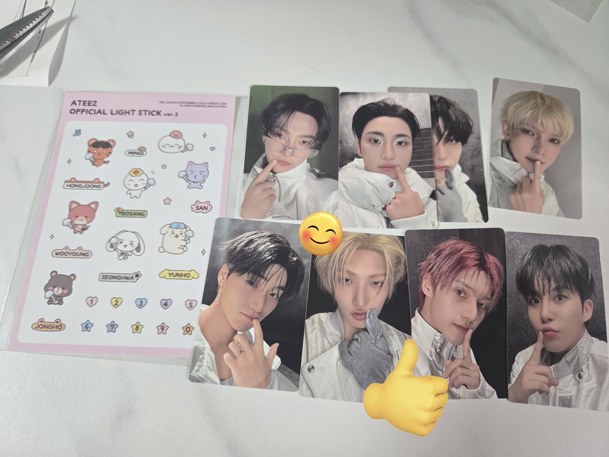 mamyR99's tweet photo. 도착한 라이티니3!
자꾸 흔들어보게되네 ㅋㅋㅋㅋㅋㅋㅋㅋㅋㅋㅋㅋ
포카두 다이뿌구... https://t.co/2DiIa2FMEu