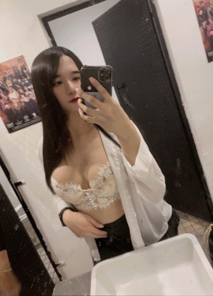 Jennie392's tweet photo. คืน���ันศุกร์ อยากจุกจังเลย 💦 #หาดใหญ่ #สงขลา https://t.co/HYjgicu8bE